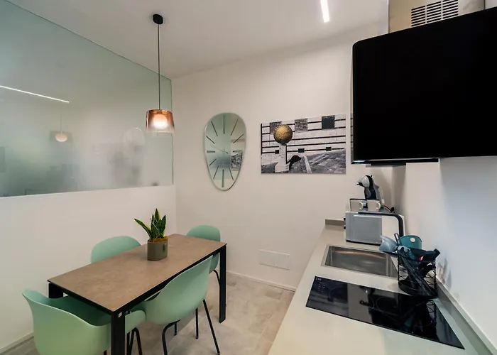 Guesthost - Stylish Loft Near Piazza Del Campo Apartmán *